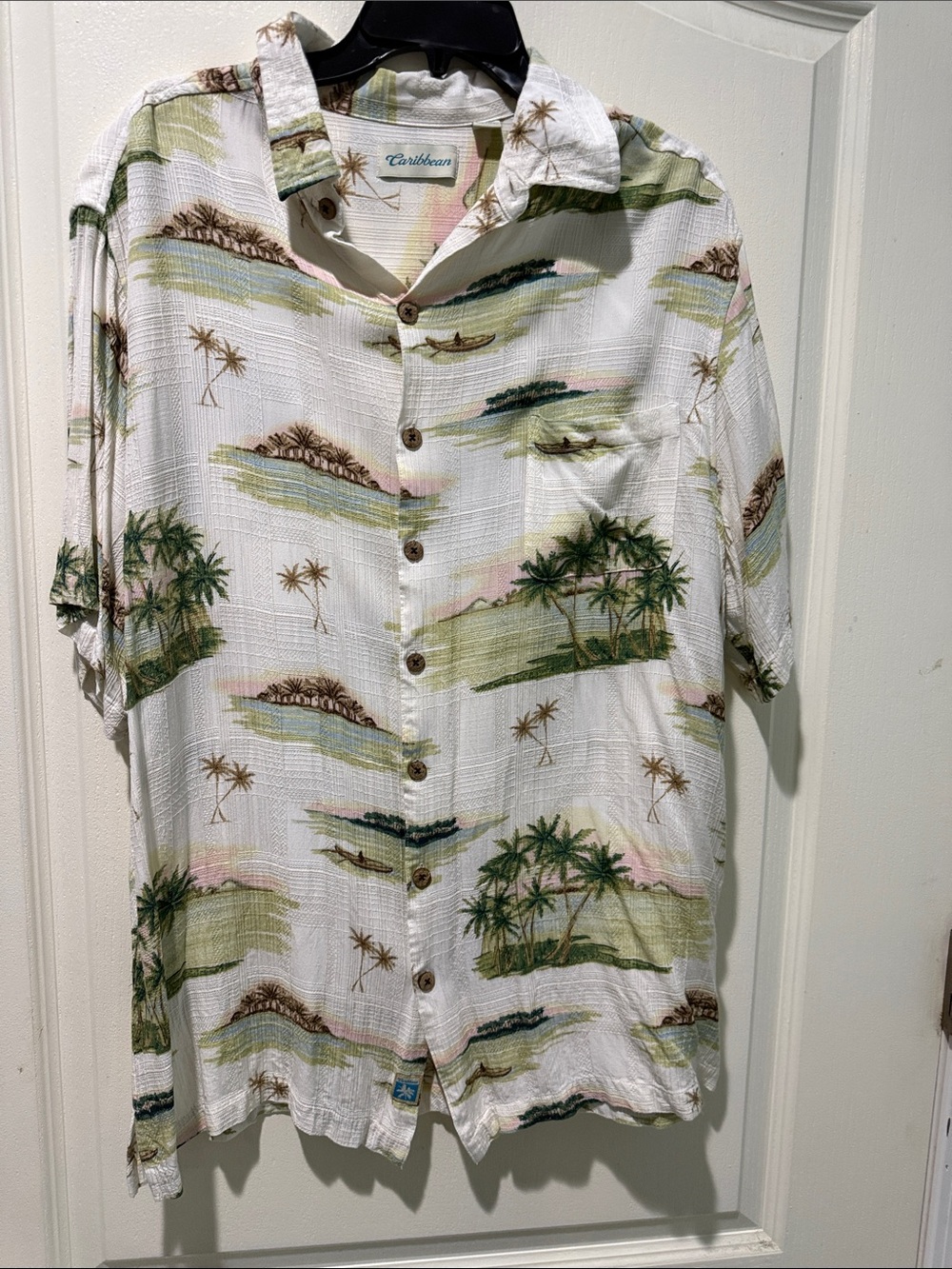 Caribbean White Tropical Island Print Short-Sleeve Button-Down Shirt